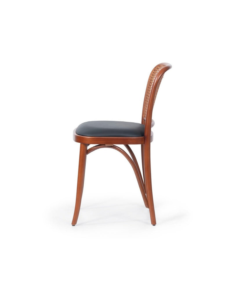 Stuhl "Ravena" – Rattan trifft modernes Design